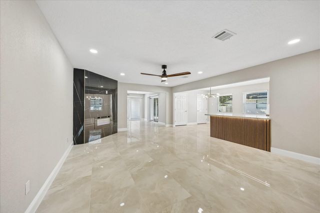 1802 San Sebastian Lane, Houston, TX 77058