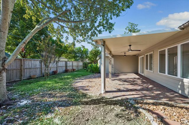 1802 San Sebastian Lane, Houston, TX 77058