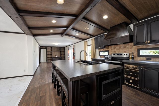 11350 Hillcrest Drive, Conroe, TX 77303