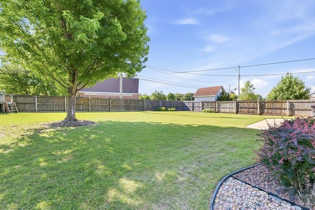 1720 N State St, Augusta, KS 67010