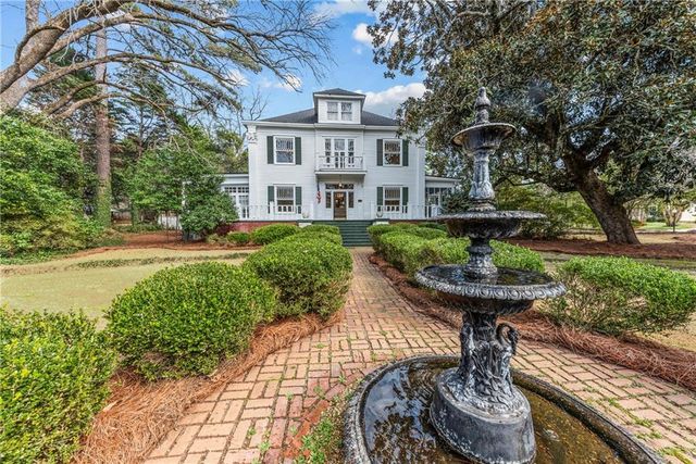 301 N East Street, Greensboro, GA 30642