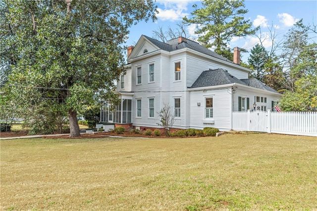 301 N East Street, Greensboro, GA 30642