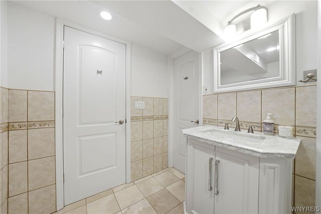 3994 Sussex Place, Hamburg, NY 14075