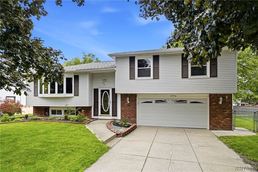 3994 Sussex Place, Hamburg, NY 14075