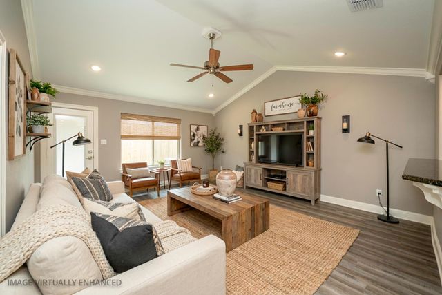 1621 Big Bend, Longview, TX 75605