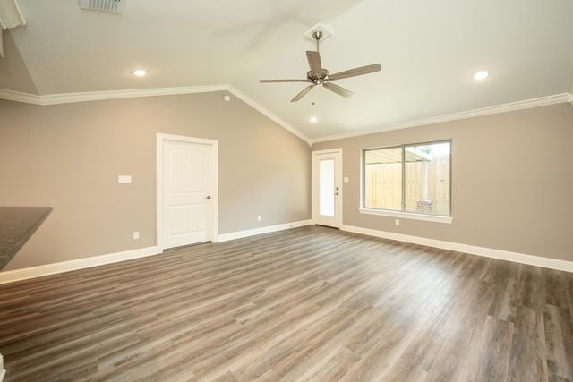 1621 Big Bend, Longview, TX 75605