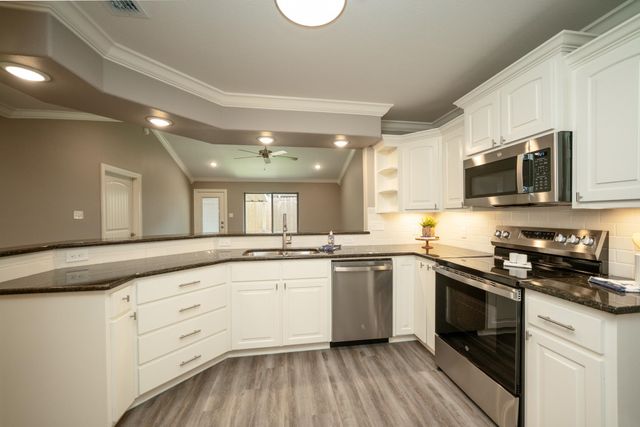 1621 Big Bend, Longview, TX 75605