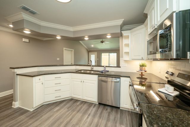1621 Big Bend, Longview, TX 75605