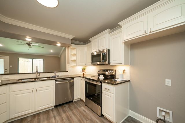 1621 Big Bend, Longview, TX 75605