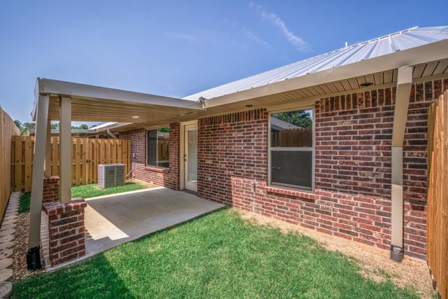 1621 Big Bend, Longview, TX 75605