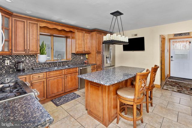 163 BUNTING AVE, Hamilton, NJ 08611