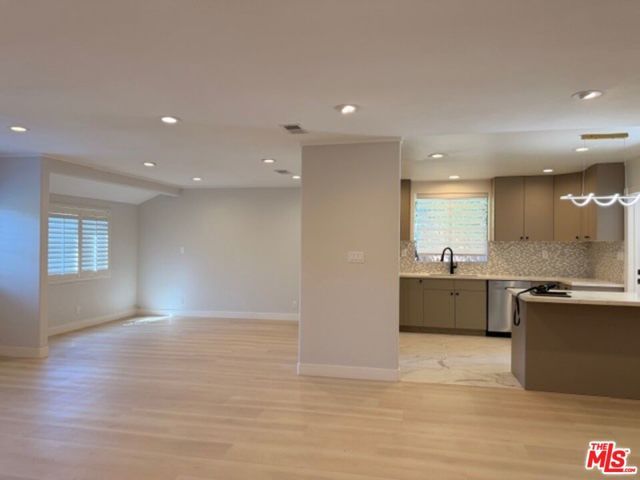 14843 Morrison Street, Sherman Oaks, CA 91403