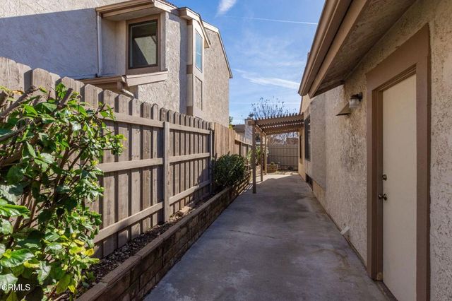 256 Blackfoot Lane, Ventura, CA 93001