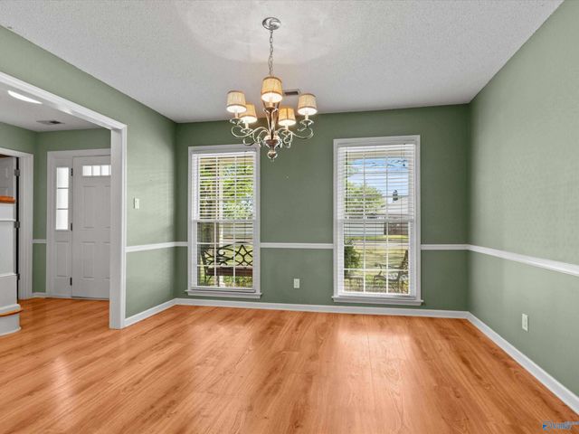 2312 Auburn Drive SW, Decatur, AL 35603