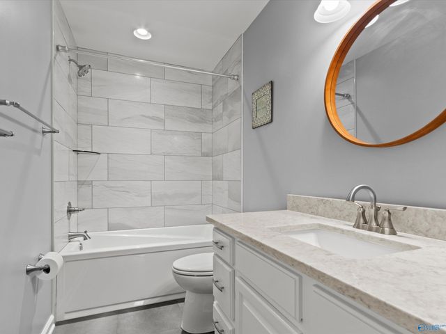 2312 Auburn Drive SW, Decatur, AL 35603
