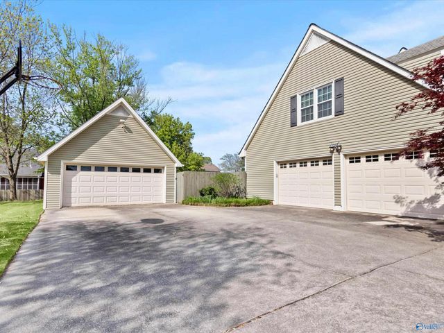2312 Auburn Drive SW, Decatur, AL 35603