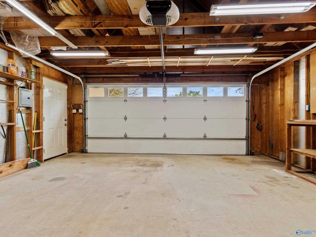 2312 Auburn Drive SW, Decatur, AL 35603