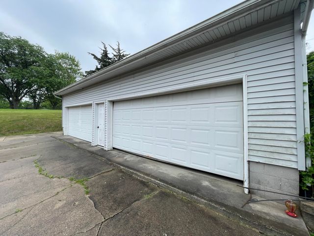 4109 W 125th Avenue, Crown Point, IN 46307