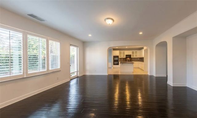 1318 S Swan Loop, Upland, CA 91784