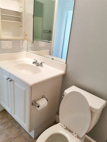 1318 S Swan Loop, Upland, CA 91784