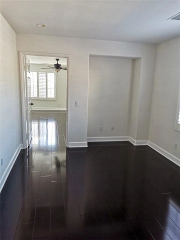 1318 S Swan Loop, Upland, CA 91784