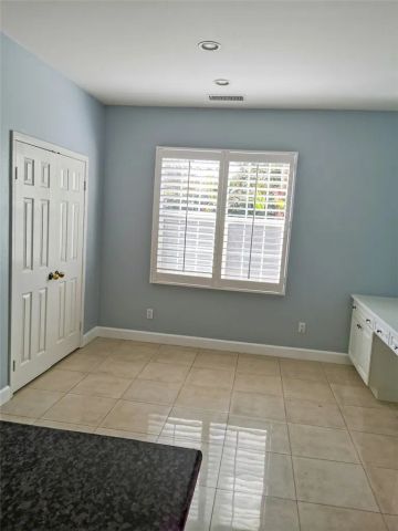 1318 S Swan Loop, Upland, CA 91784