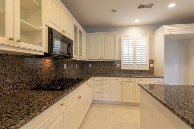1318 S Swan Loop, Upland, CA 91784
