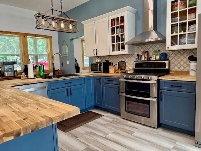 16444 Freedom Road, Willow Springs, MO 65793