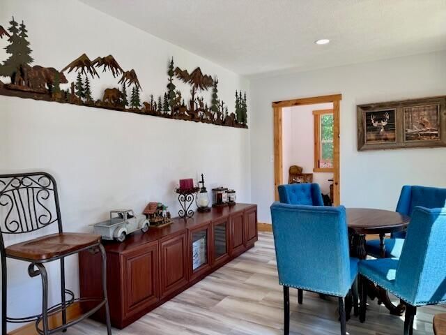 16444 Freedom Road, Willow Springs, MO 65793