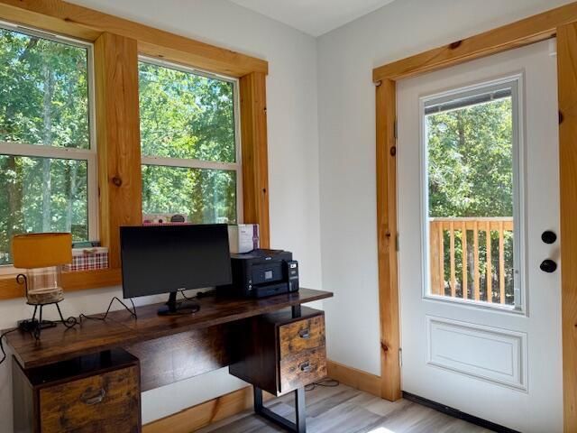 16444 Freedom Road, Willow Springs, MO 65793