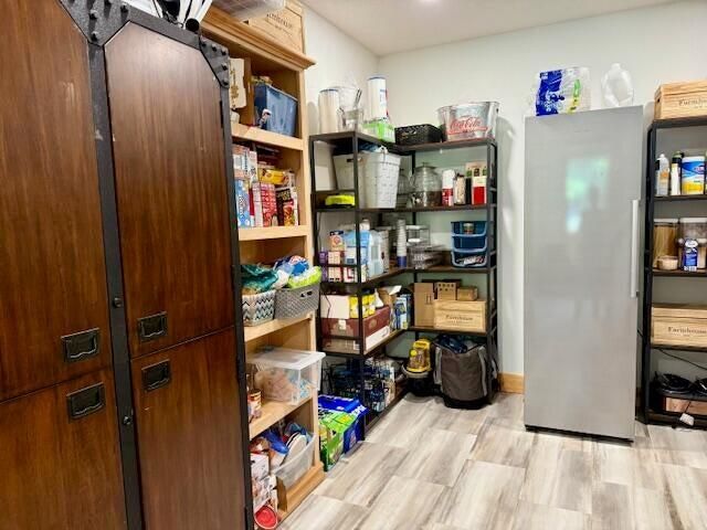 16444 Freedom Road, Willow Springs, MO 65793