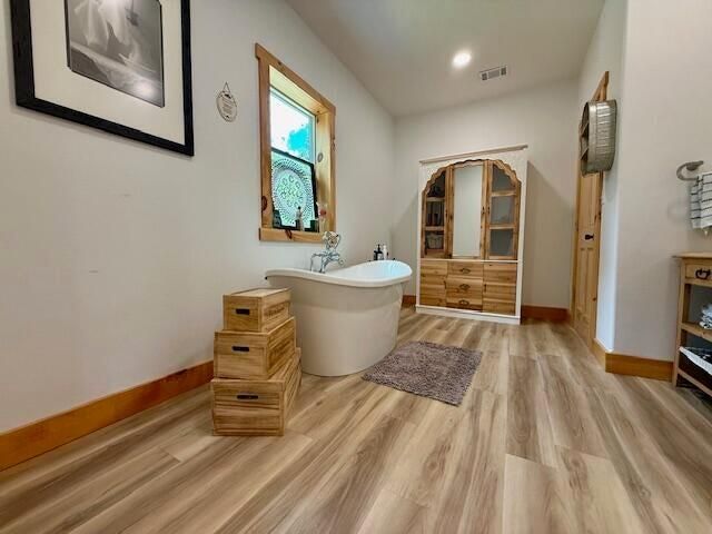 16444 Freedom Road, Willow Springs, MO 65793