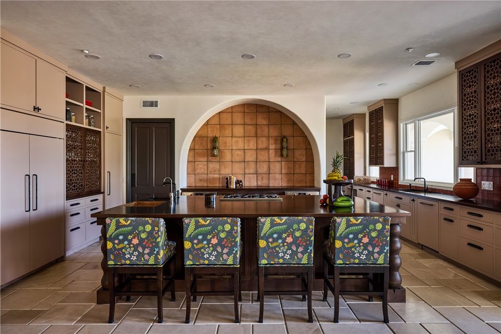 Image 10 of property listing at 2019 Polo Court, Riverside, CA 92506