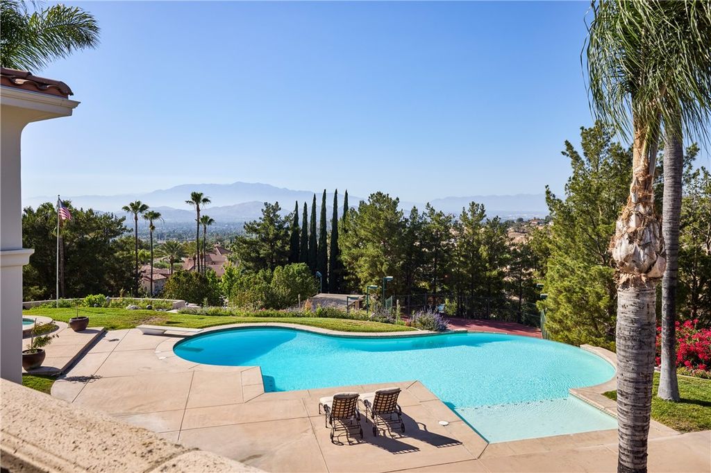 Image 17 of property listing at 2019 Polo Court, Riverside, CA 92506