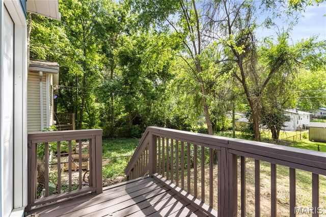 10249 Count Drive, St Louis, MO 63136