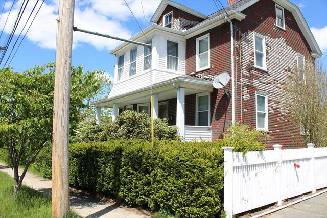 75 Wheatland Ave, Chicopee, MA 01020