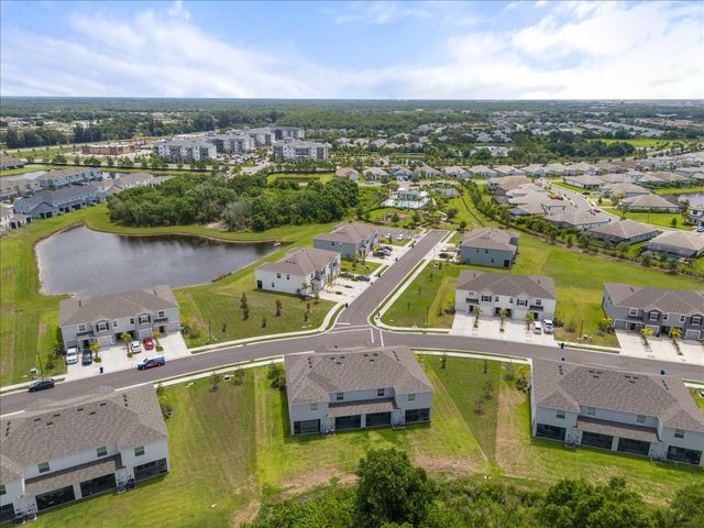 1934 PLEASANT MAPLE COURT, Bradenton, FL 34211