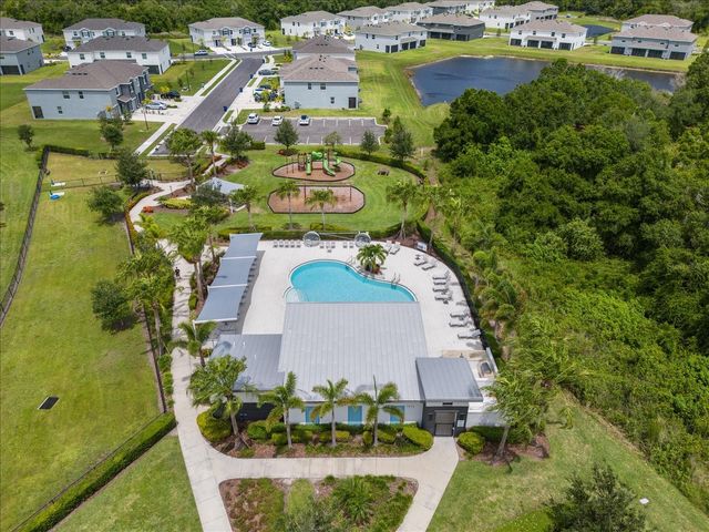 1934 PLEASANT MAPLE COURT, Bradenton, FL 34211