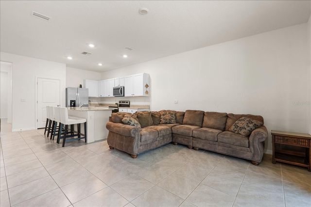 1934 PLEASANT MAPLE COURT, Bradenton, FL 34211