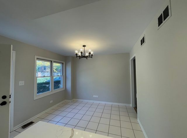 1703 Winnetka Road, Northfield, IL 60093