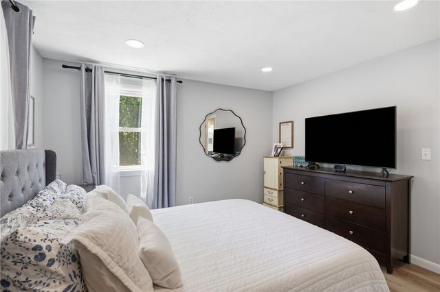 36 Mary Beth Drive, Warwick, RI 02886