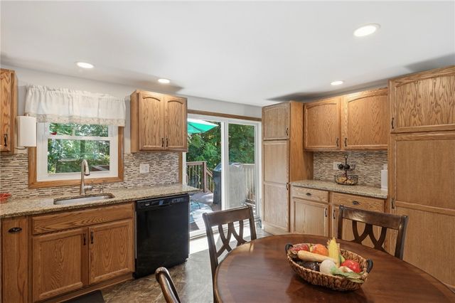 36 Mary Beth Drive, Warwick, RI 02886