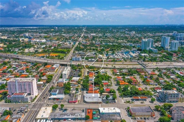 721 NW 21st Ct, Miami, FL 33125