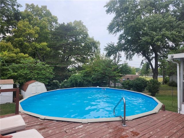 1358 S Delaware Avenue, Independence, MO 64055