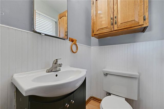 1358 S Delaware Avenue, Independence, MO 64055