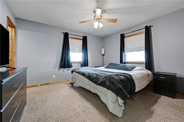 1358 S Delaware Avenue, Independence, MO 64055