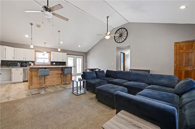 1358 S Delaware Avenue, Independence, MO 64055