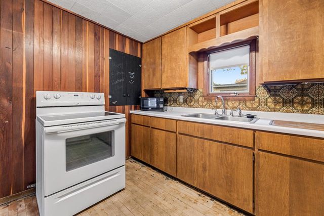 529 Olmstead STREET, Winona, MN 55987