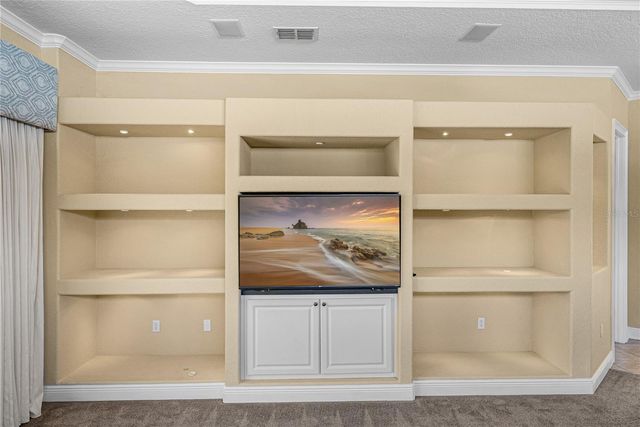 12231 WOODLANDS CIRCLE, Dade City, FL 33525