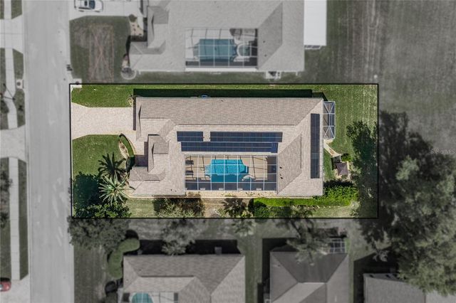 12231 WOODLANDS CIRCLE, Dade City, FL 33525